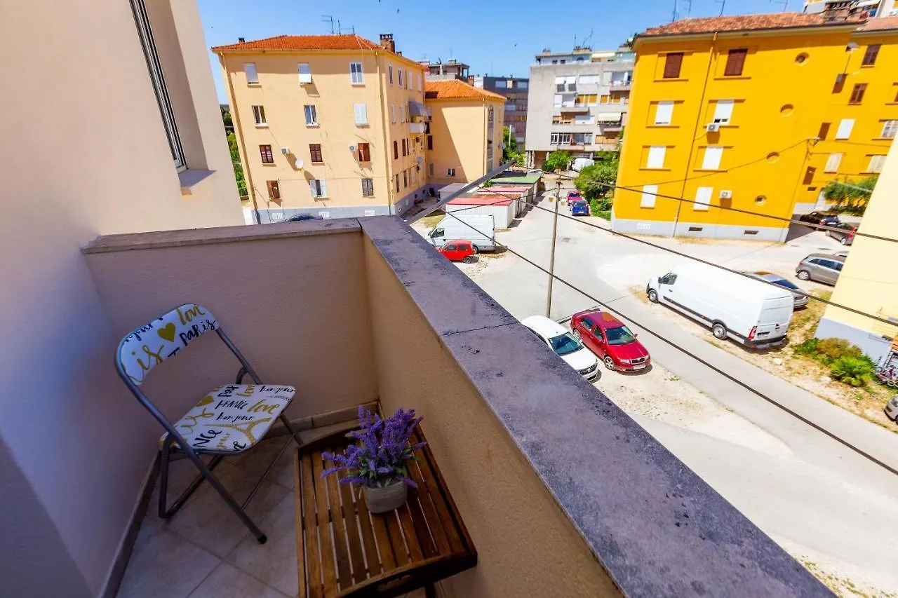 Vale Apartment With Balcony Ζαντάρ Κροατία